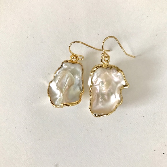 Biwa Pearl & Gold Earrings - Picture 2 of 2